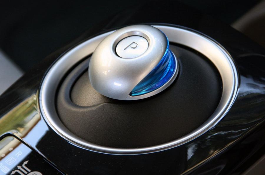  Nissan Leaf 2011 года  (фото 13 из 53)